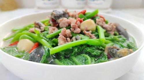 餐厅里吃瓜,一场美食与八卦的盛宴