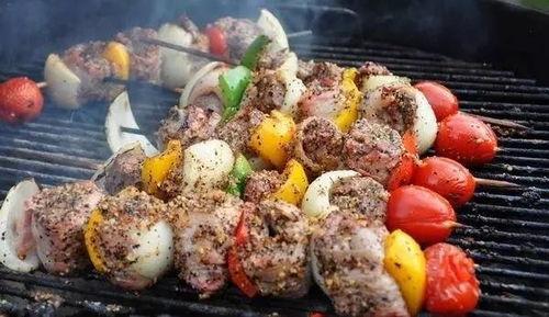 马山烧烤老板吃瓜,马山烧烤老板的“吃瓜”奇遇记